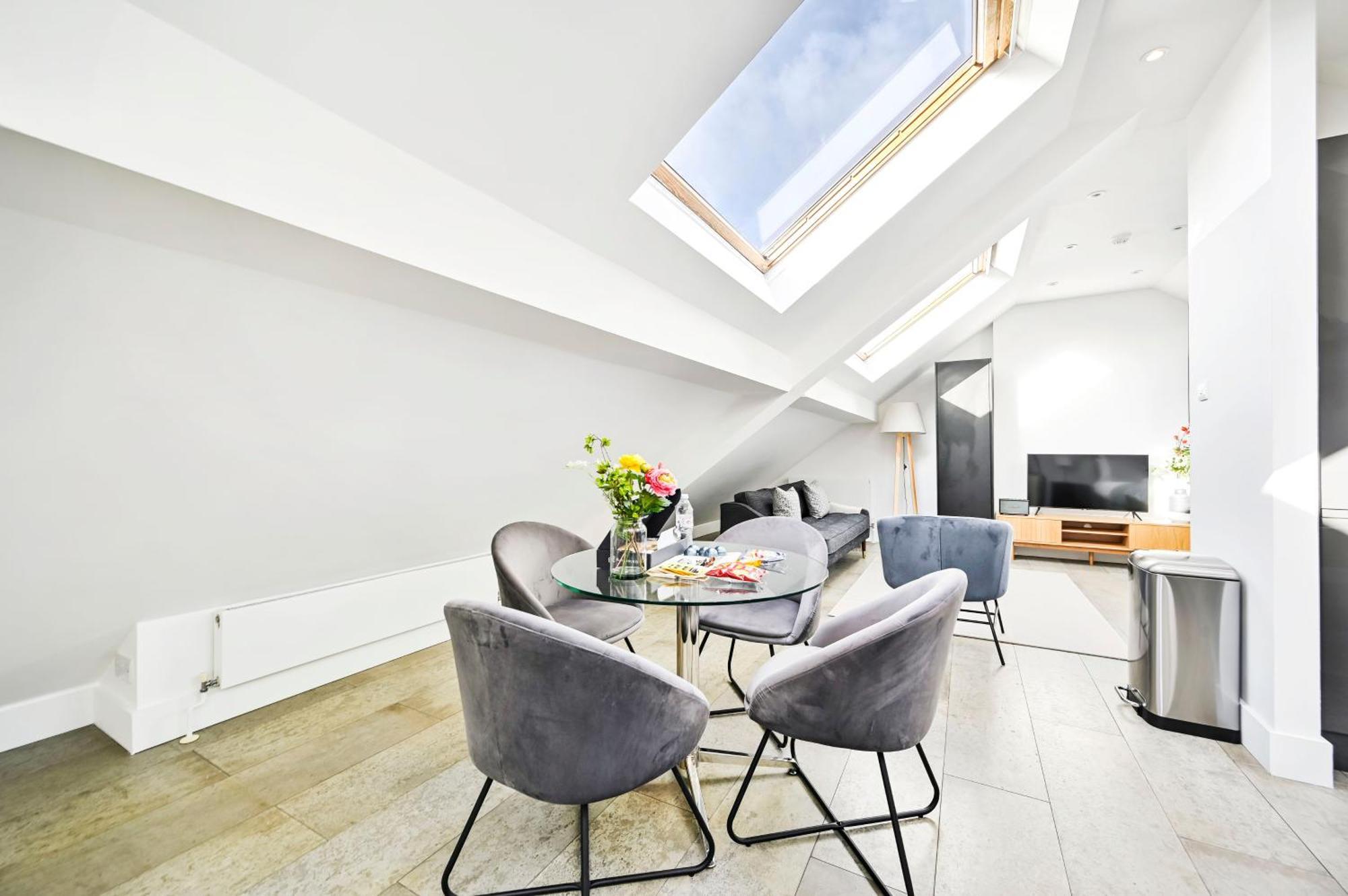 Farringdon Comfortable Studio Apartment London